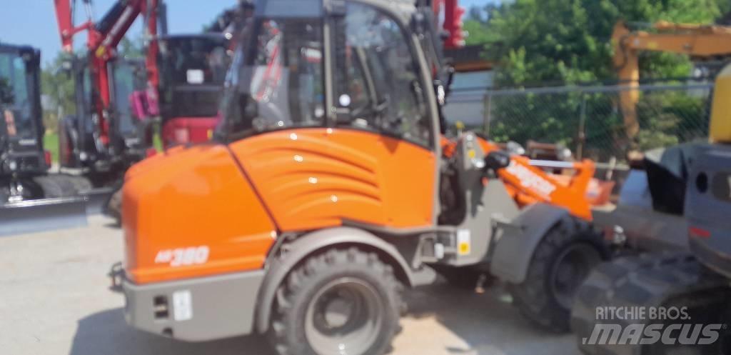 Weycor AR380 Kolové nakladače