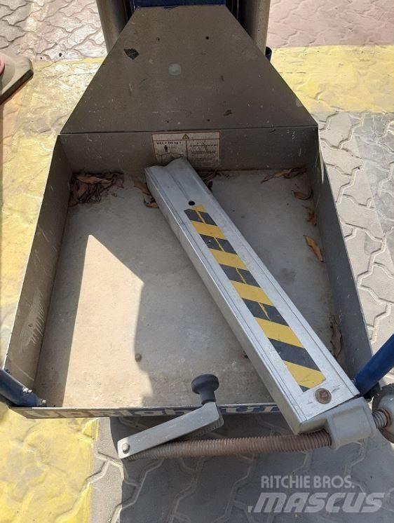 UpRight UL25AC Další zvedače a plošiny