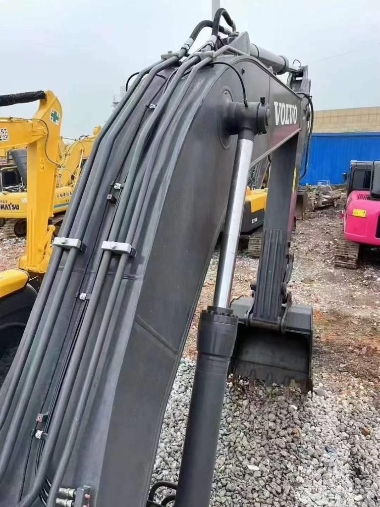 Volvo EC240 Pásová rýpadla