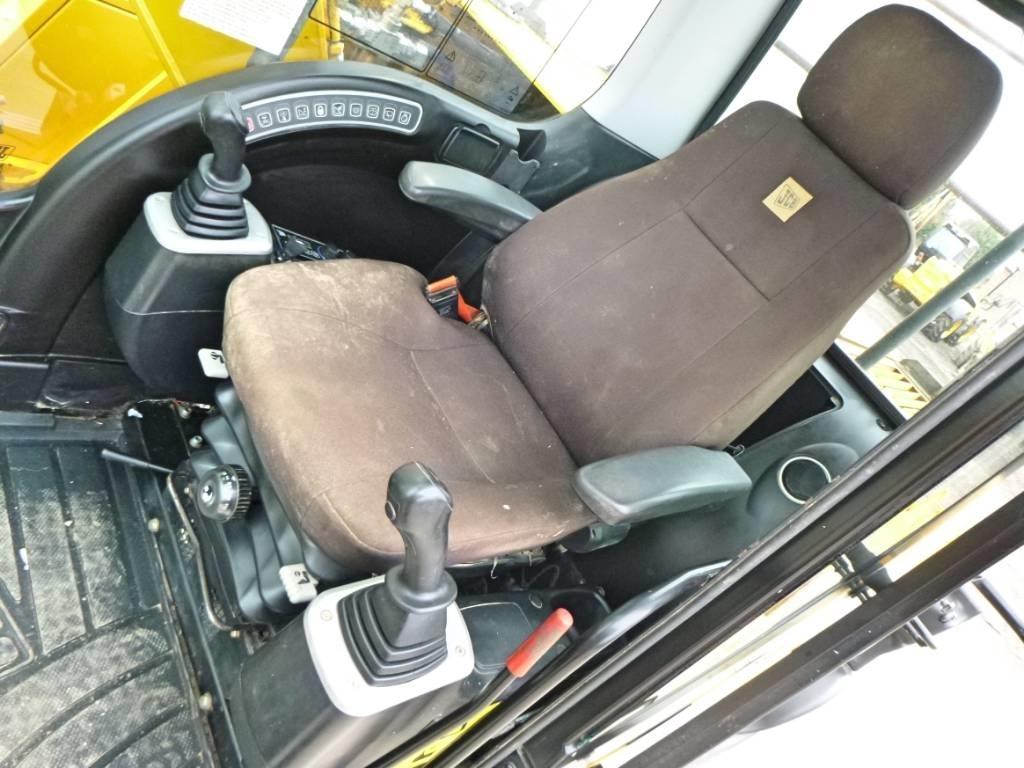 JCB JS 130 LC Pásová rýpadla