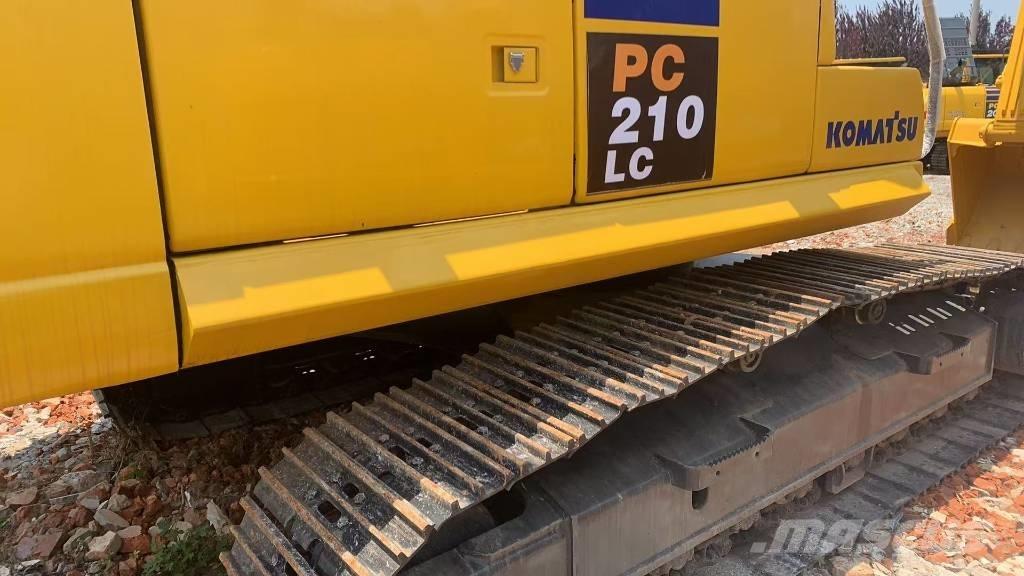 Komatsu PC 210 LC Pásová rýpadla