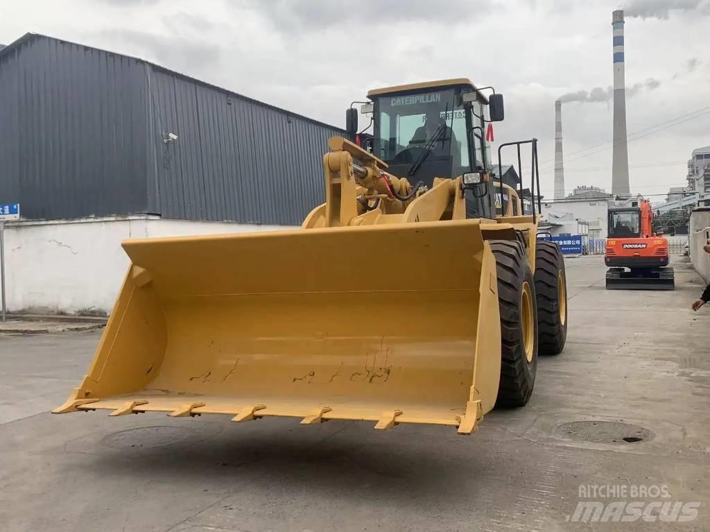 CAT 966 H Kolové nakladače