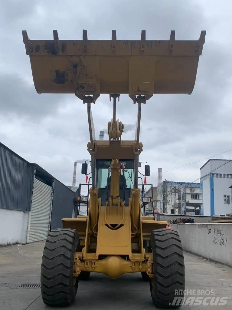 CAT 966 H Kolové nakladače
