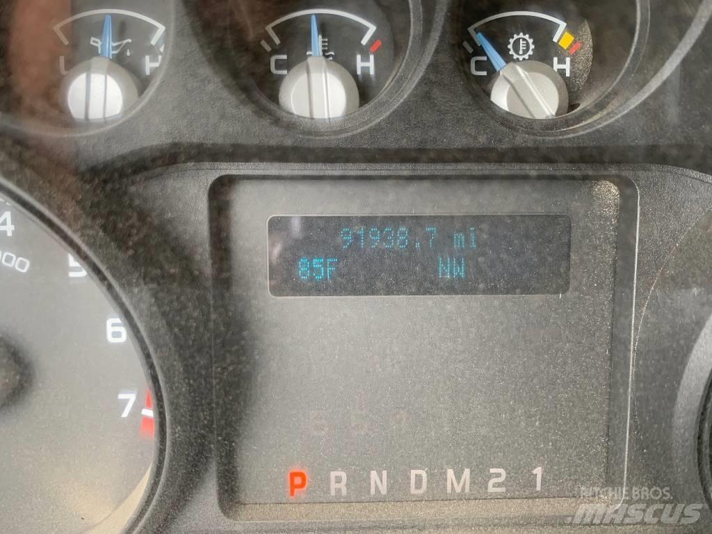 Ford F 350 Skříňová nástavba