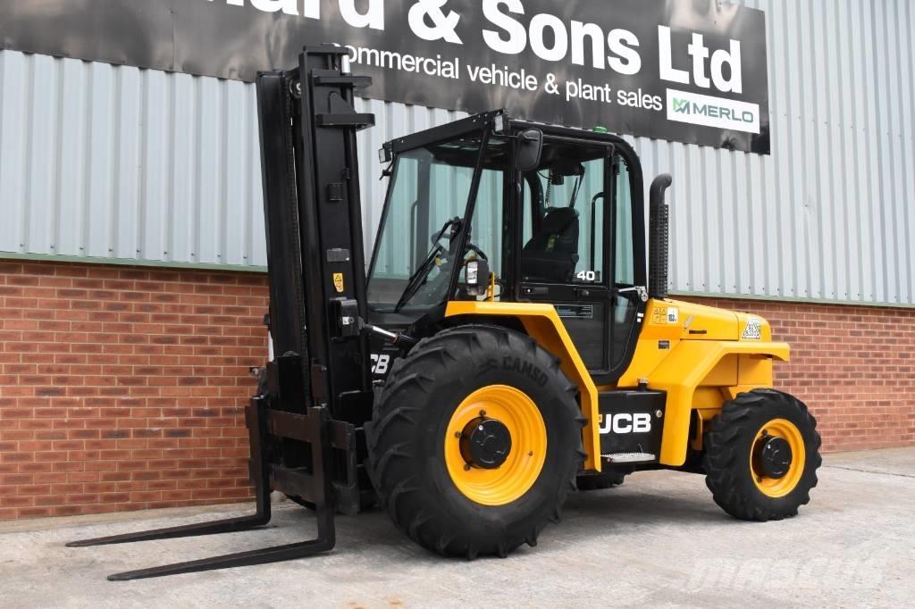 JCB 940 Teleskopické manipulátory