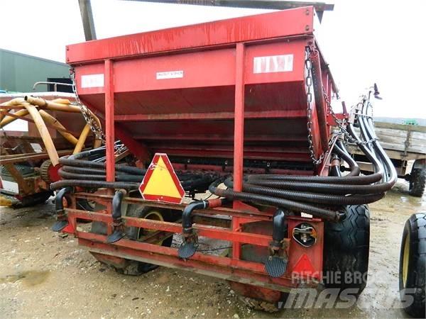 Tive 4000 Rozmetadlo minerálních hnojiv