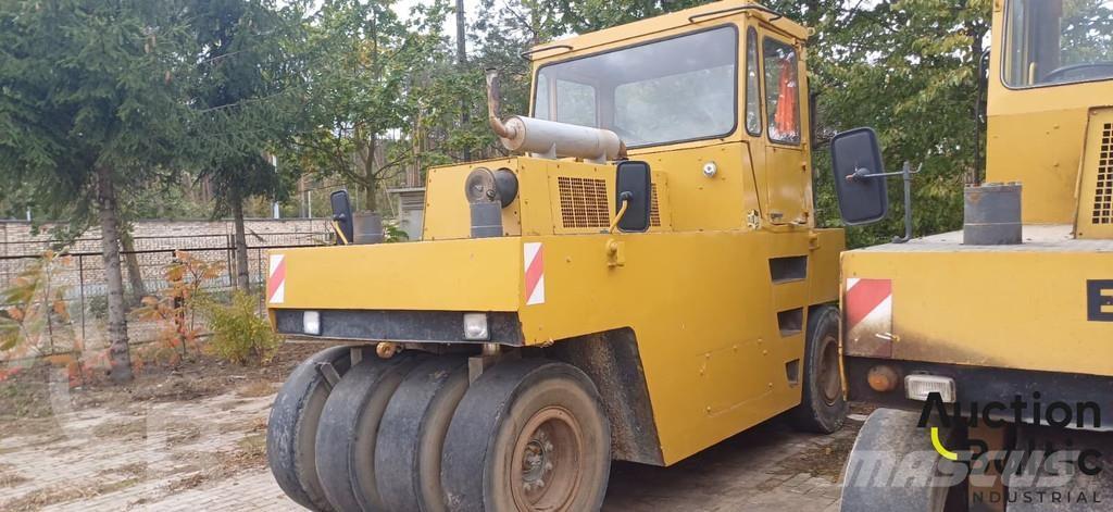 Bomag BW 16 R Pneumatikové válce