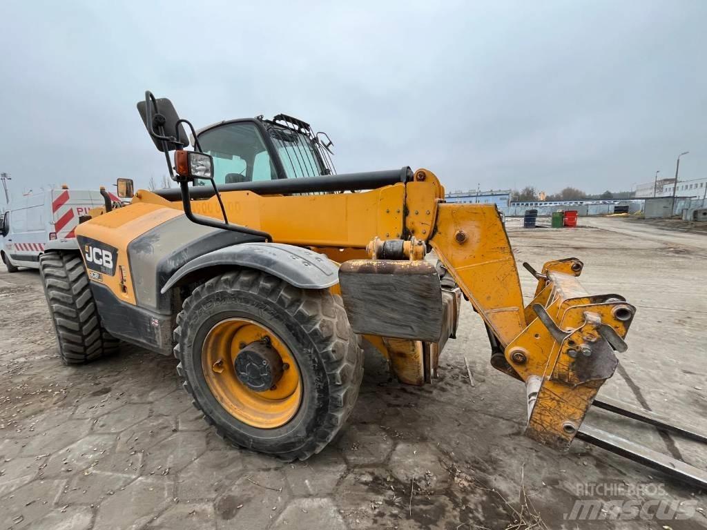 JCB 535-125 Teleskopické manipulátory