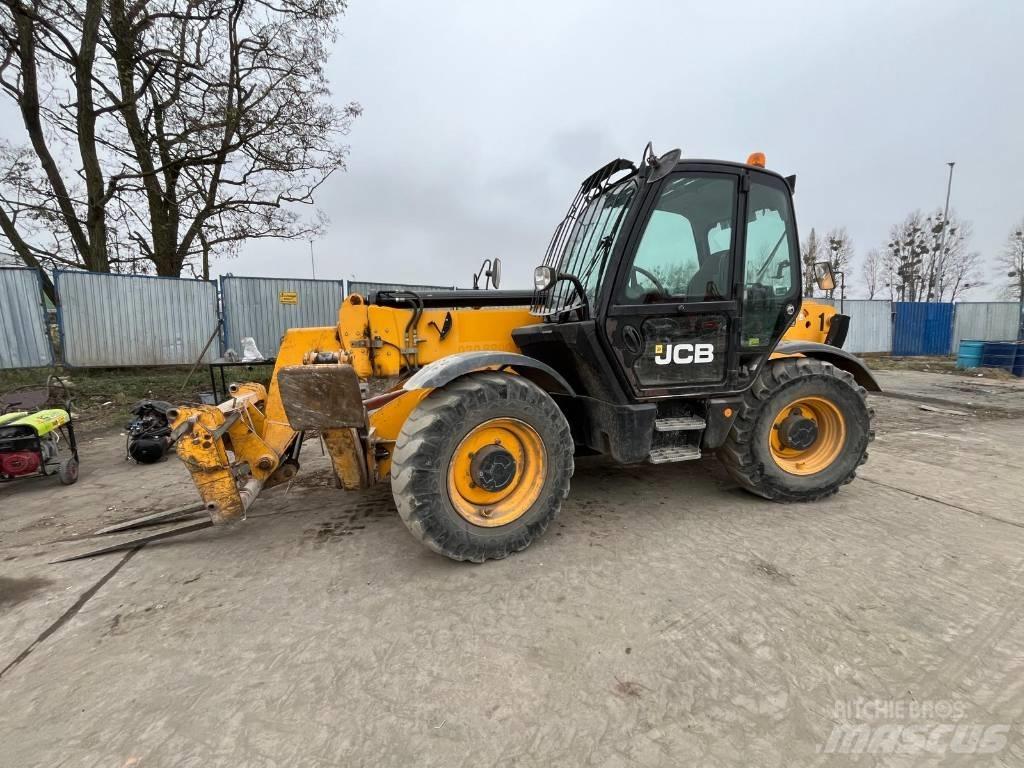 JCB 535-125 Teleskopické manipulátory