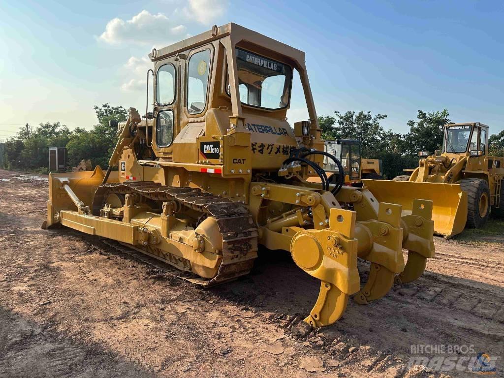 CAT D 7 G Pásové dozery