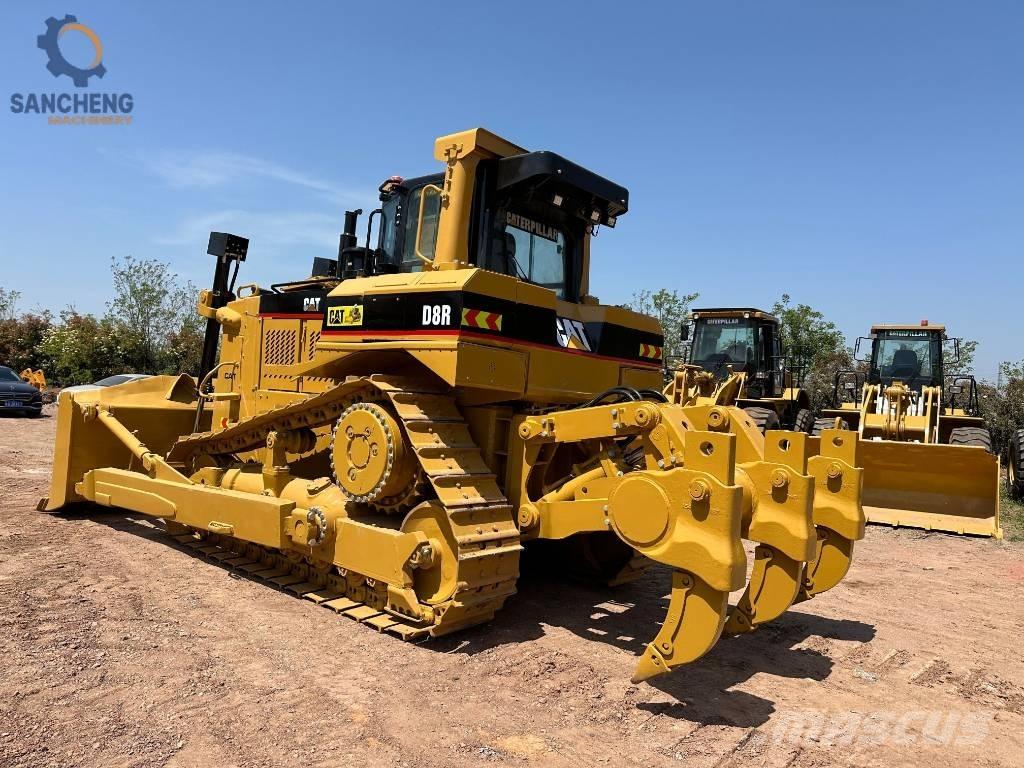 CAT D 8 R Pásové dozery