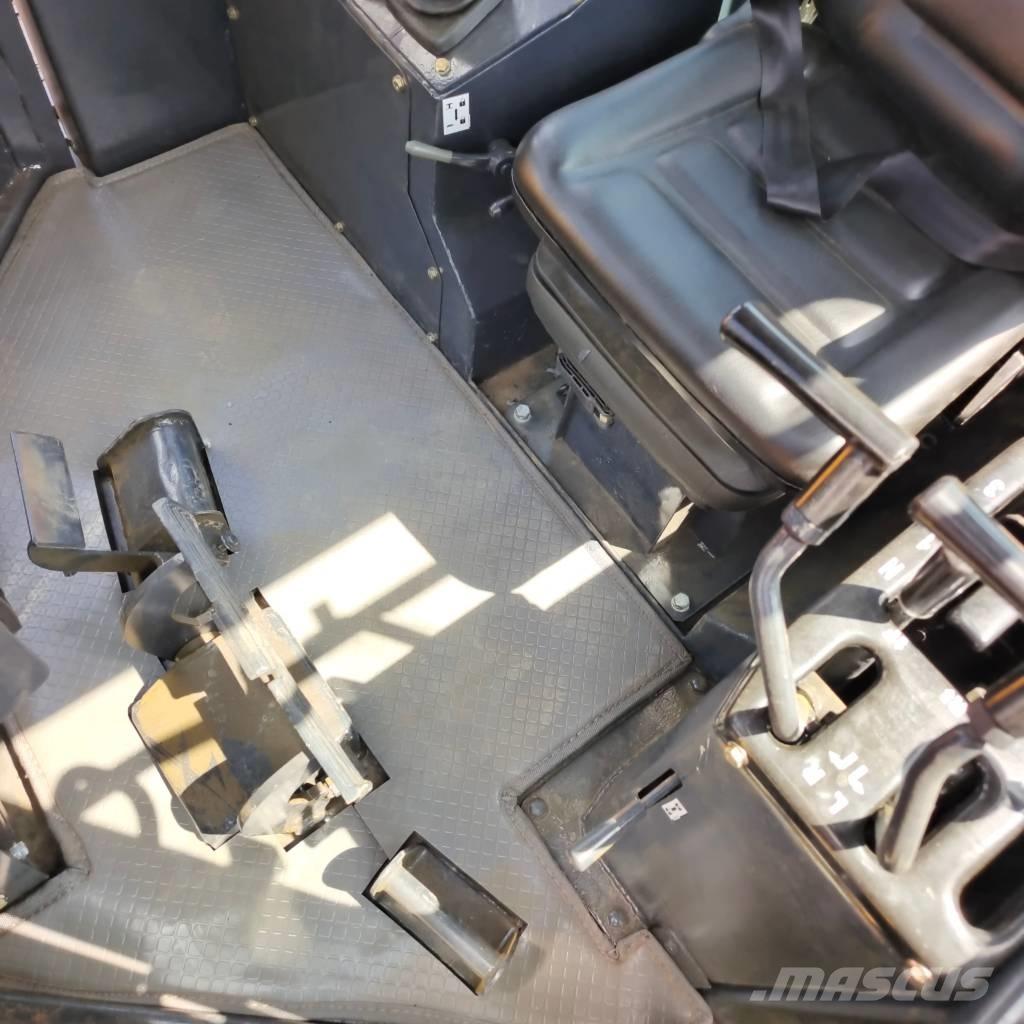 Shantui SD 32 Pásové dozery