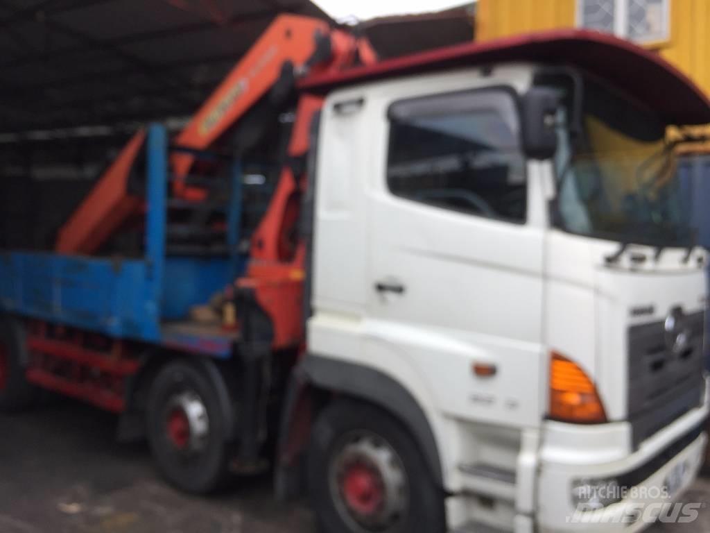 Hino 700 FY Autojeřáby, hydraulické ruky