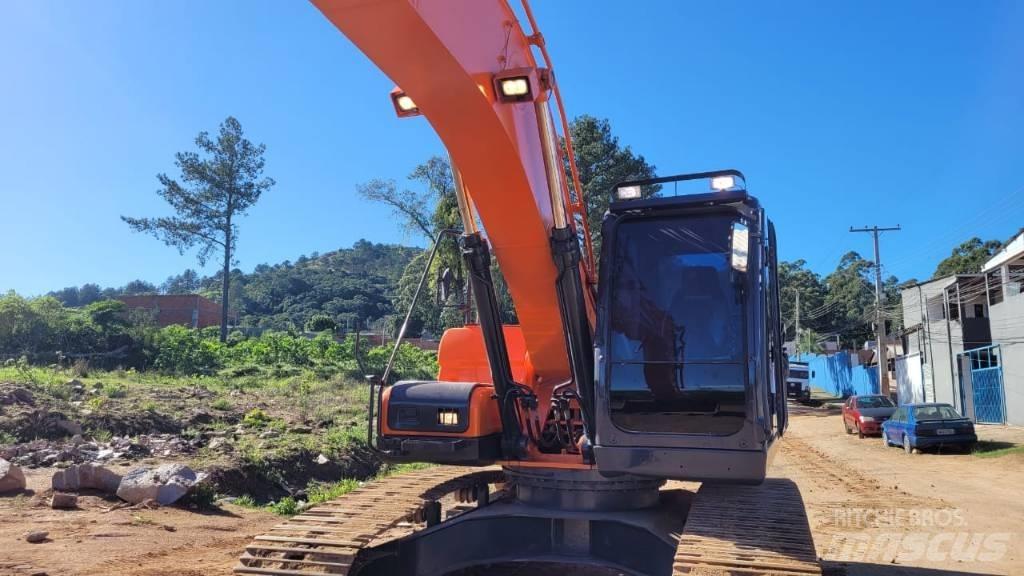 Doosan DX 225 LCA Pásová rýpadla