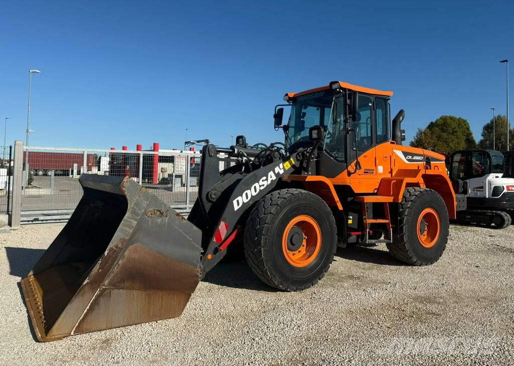 Doosan DL 220-5 Kolové nakladače
