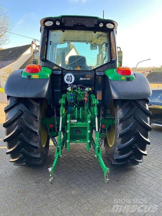 John Deere 6090M Traktory