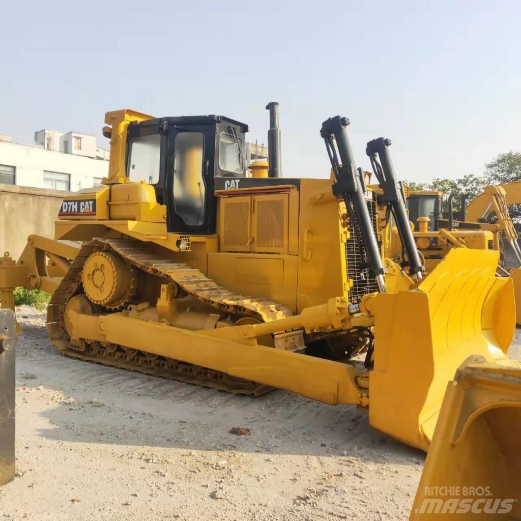 CAT D7H Pásové dozery
