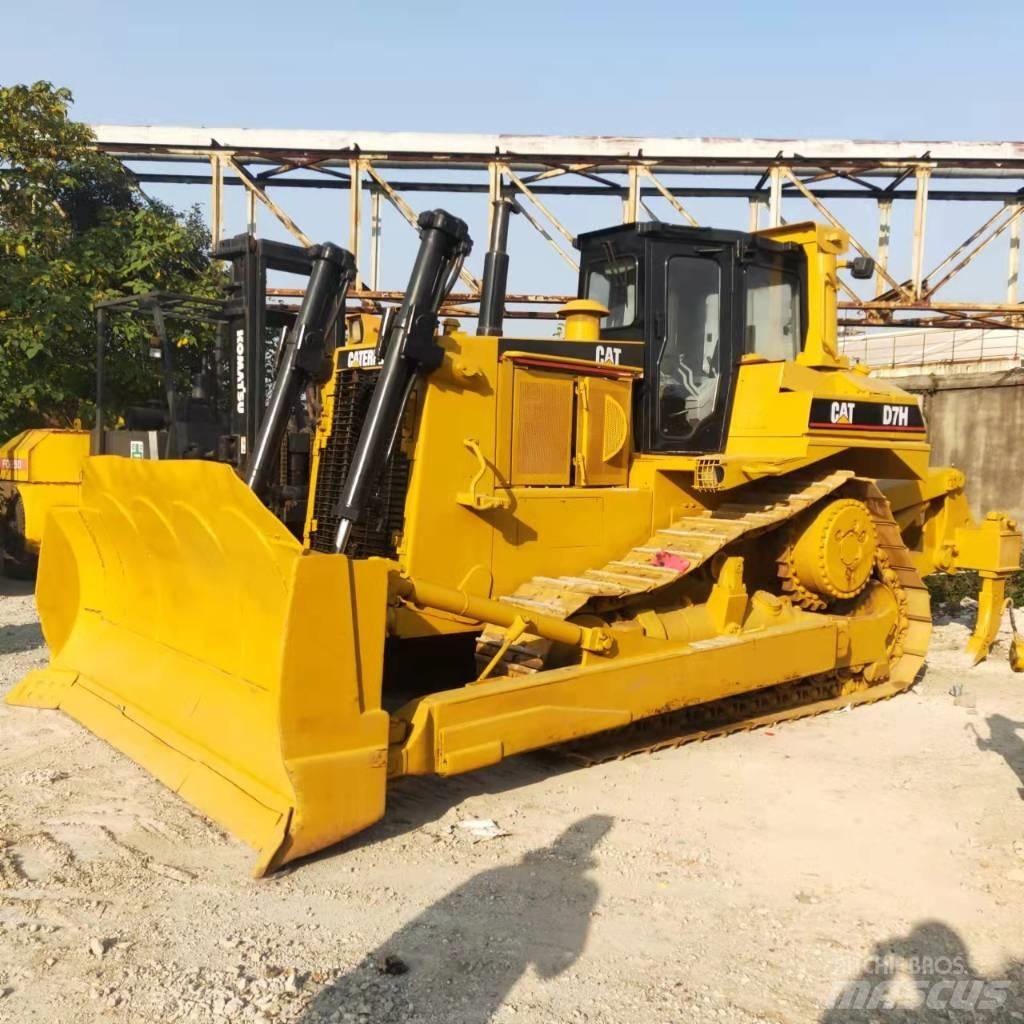 CAT D7H Pásové dozery