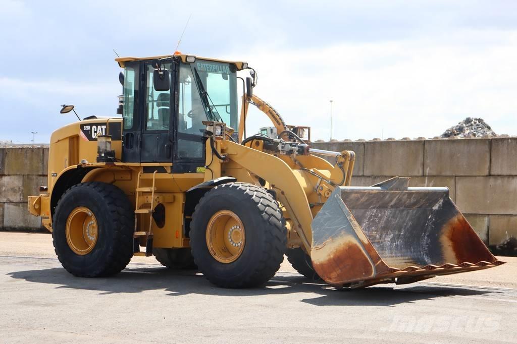 CAT 928H Kolové nakladače