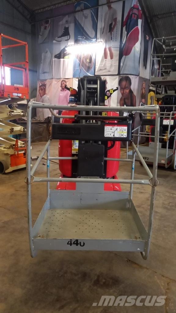 Manitou 100 VJR Vertikální sloupové výtahy