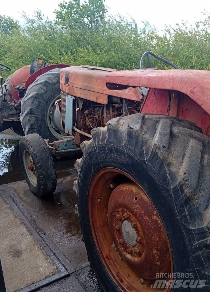 Massey Ferguson 165 Traktory