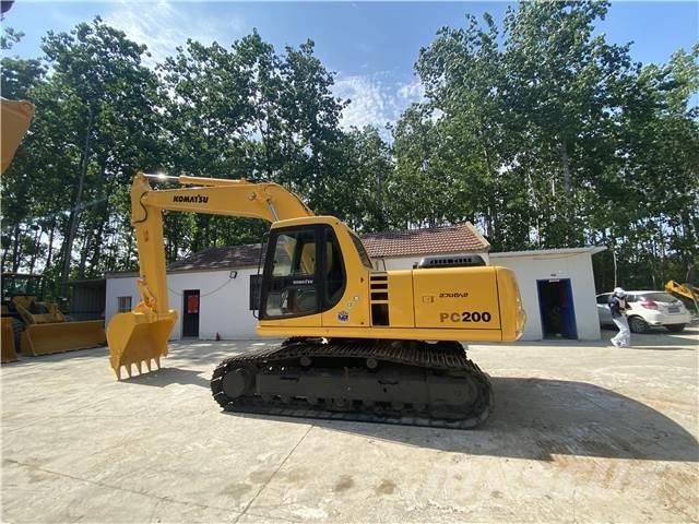 Komatsu PC200-7 Pásová rýpadla