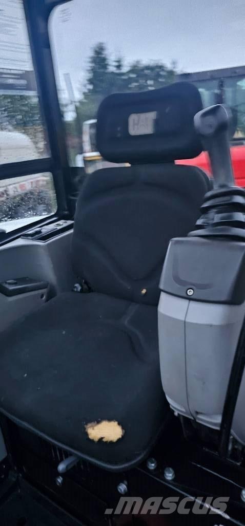 CAT 302.7 D CR Mini rýpadla < 7t