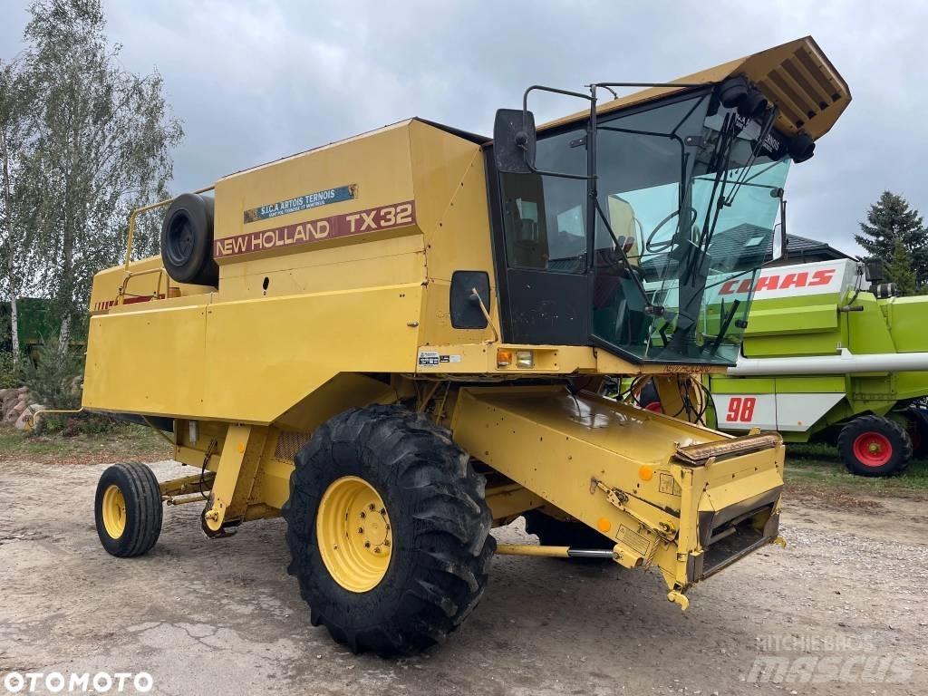 New Holland TX 32 Sklízecí mlátičky
