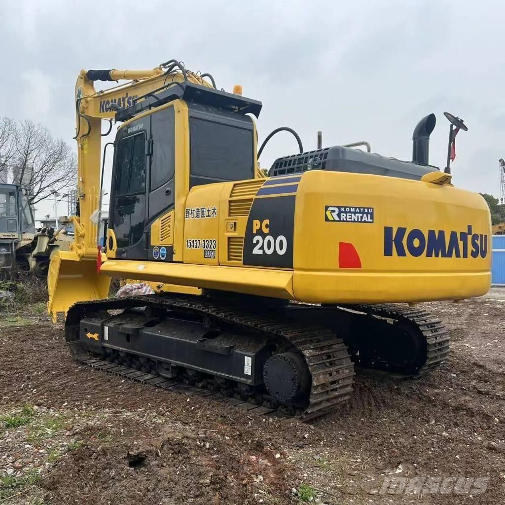 Komatsu PC 200-8 Pásová rýpadla
