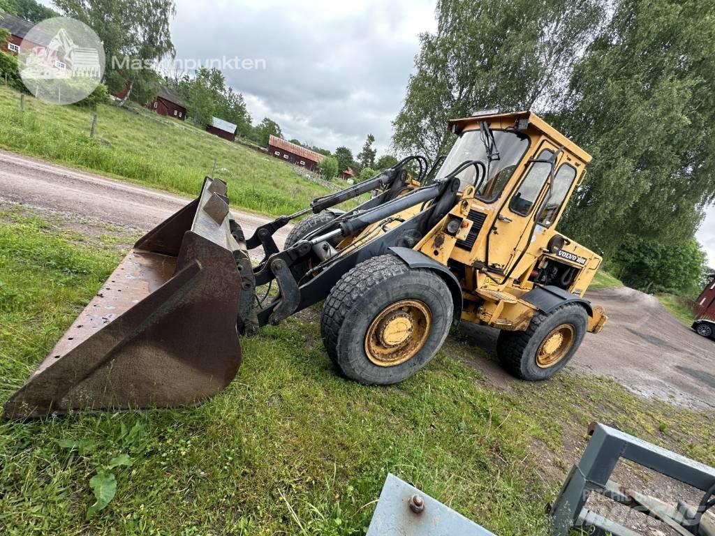 Volvo BM 4300 Kolové nakladače