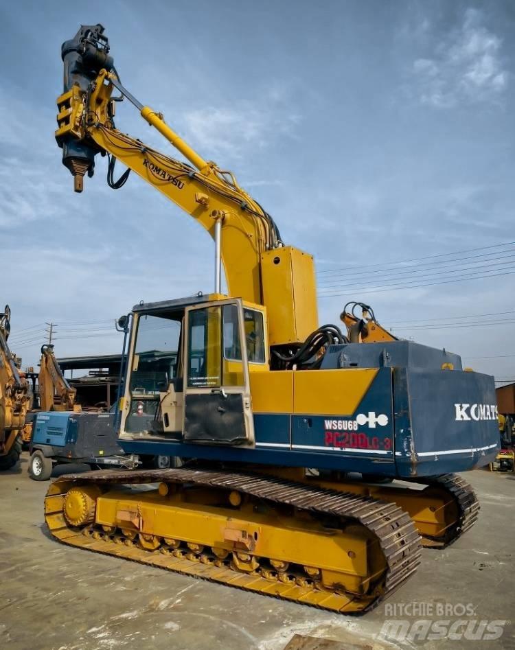 Komatsu PC 200 LC-3 Pásová rýpadla