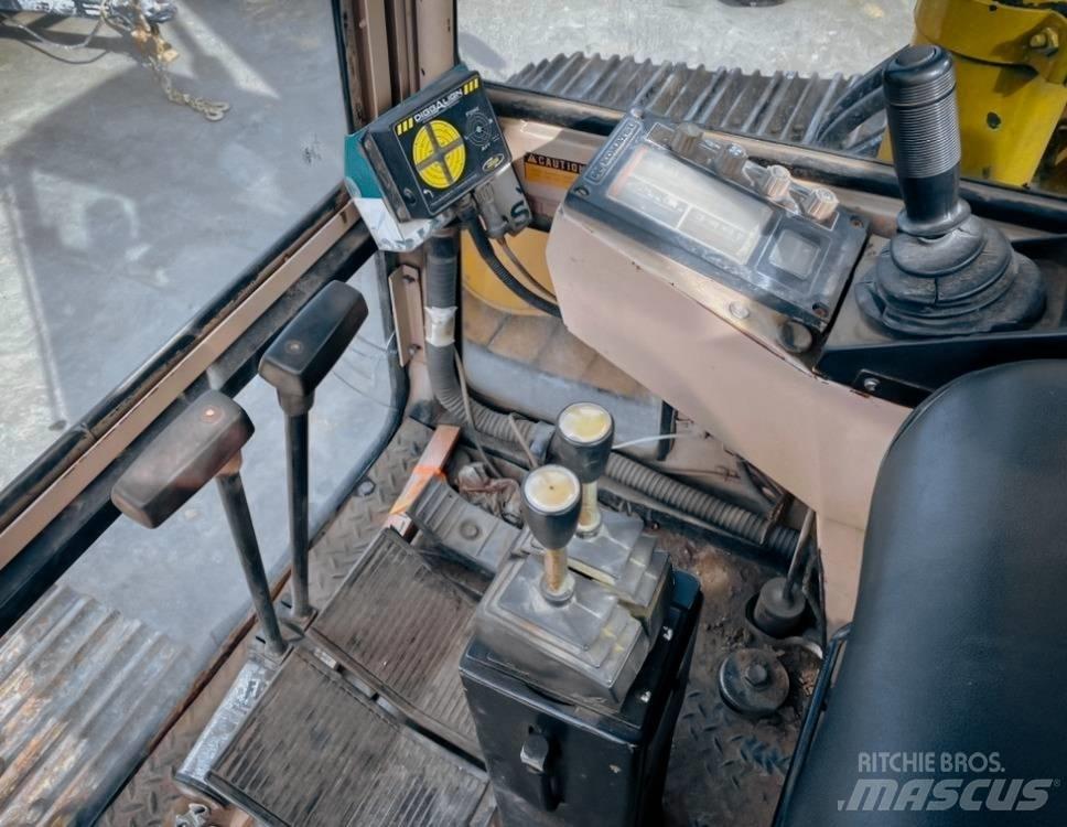 Komatsu PC 200 LC-3 Pásová rýpadla
