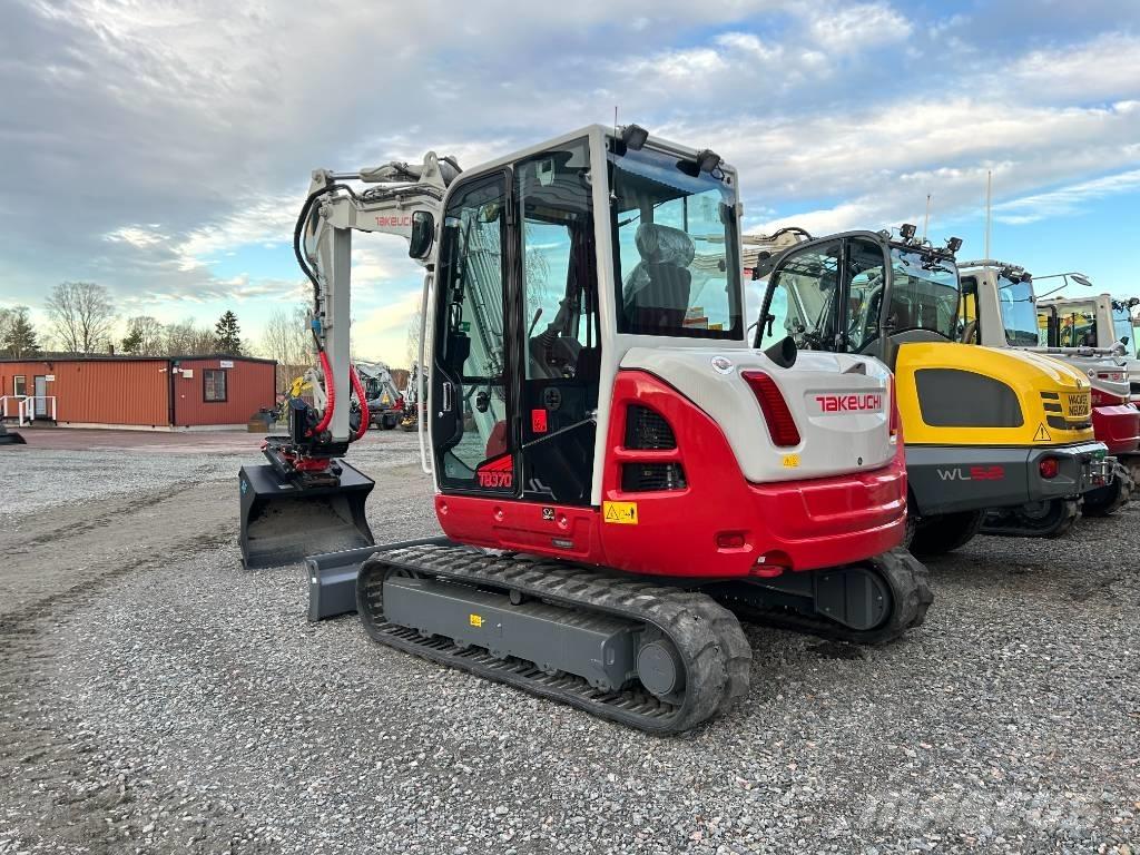 Takeuchi TB370 Midi rýpadla 7t - 12t
