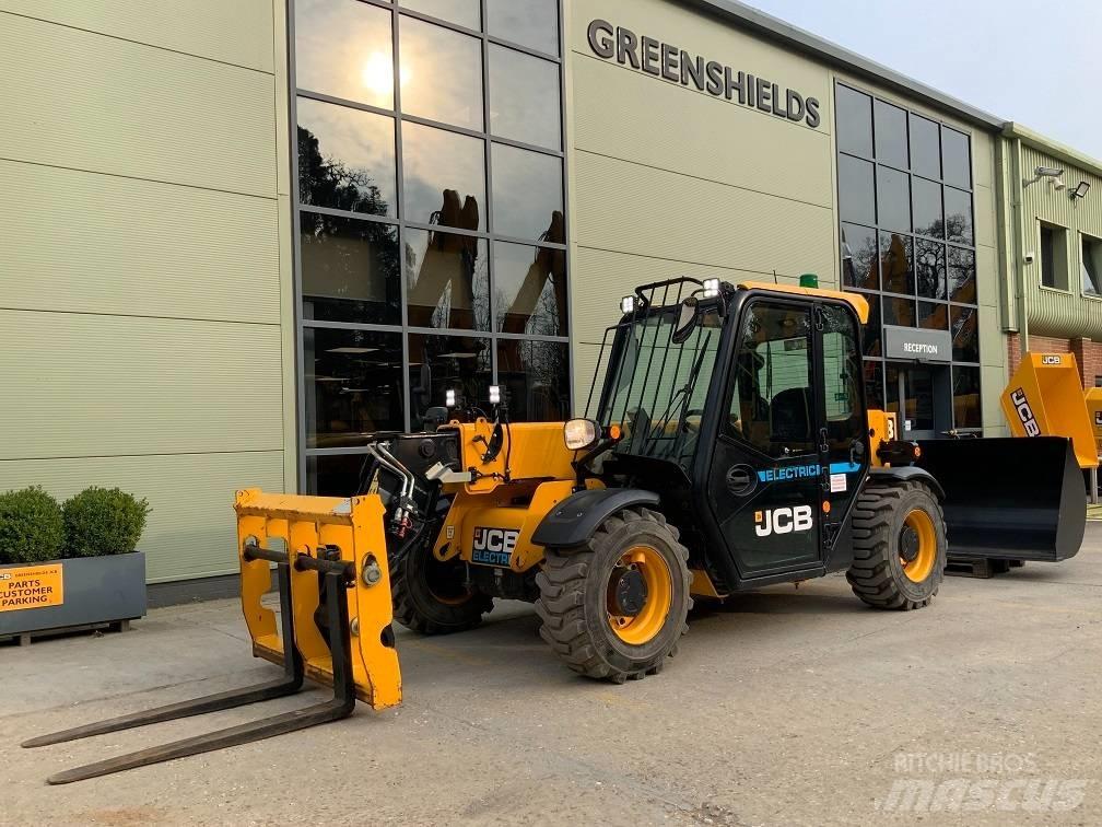 JCB 525-60 E Teleskopické manipulátory