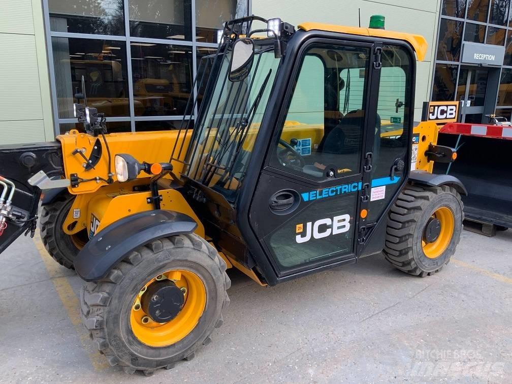 JCB 525-60 E Teleskopické manipulátory