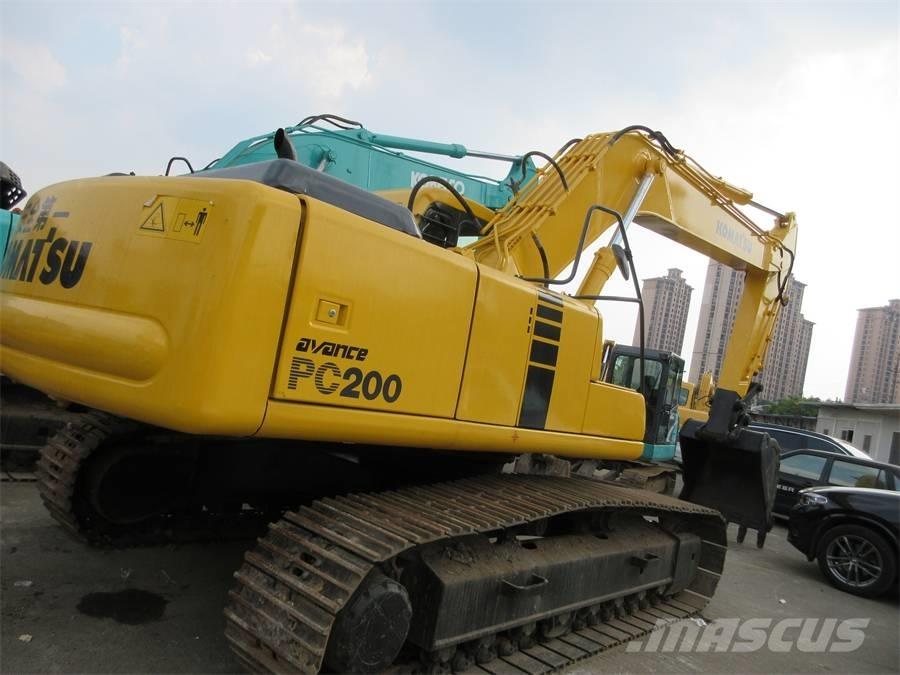 Komatsu PC 200-6 Pásová rýpadla