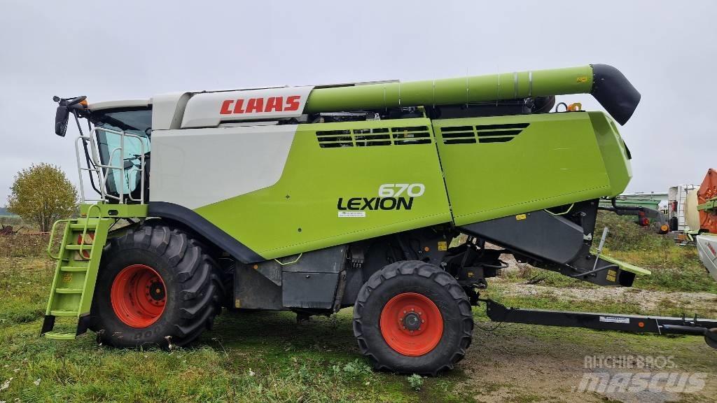 CLAAS Lexion 670 Sklízecí mlátičky