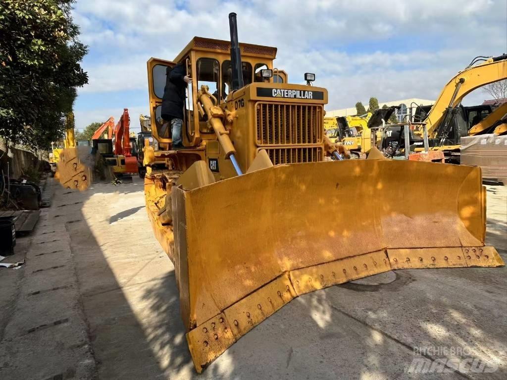 CAT D 7 G Pásové dozery