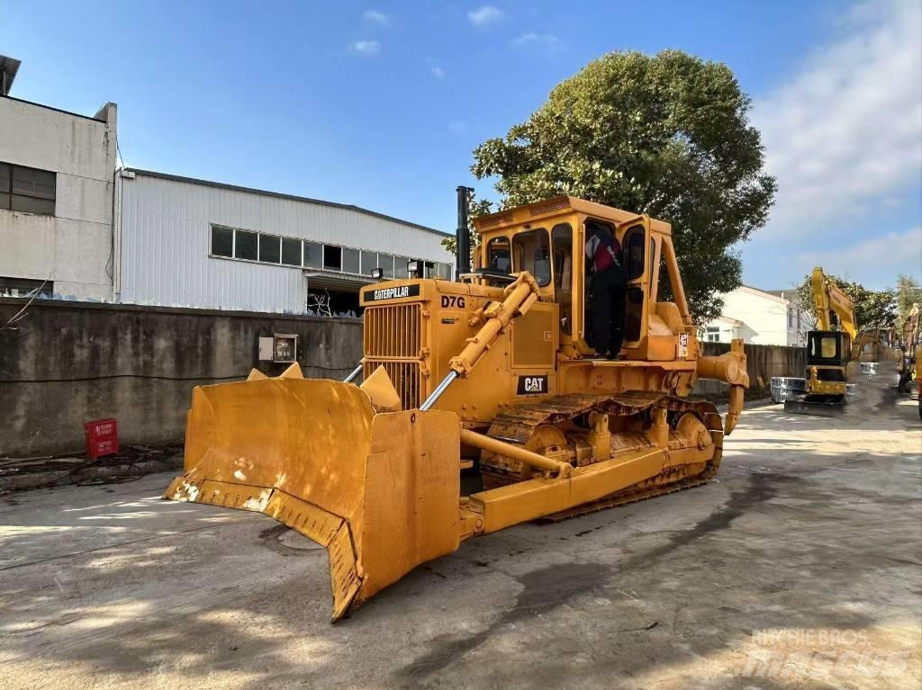 CAT D 7 G Pásové dozery