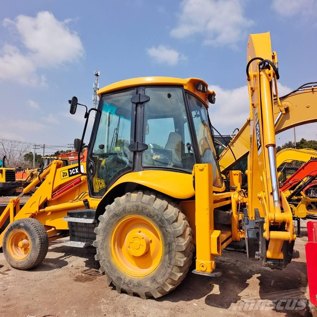 JCB 3 CX Rýpadlo-nakladače