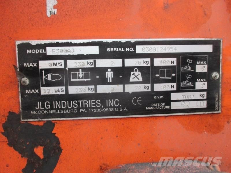 JLG E 300 AJ Kloubové plošiny