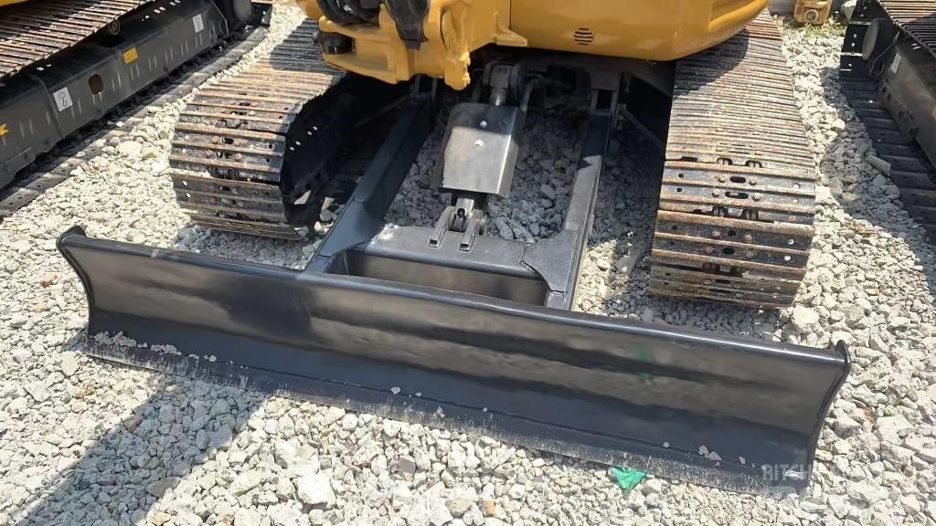 CAT 304 CR Pásová rýpadla