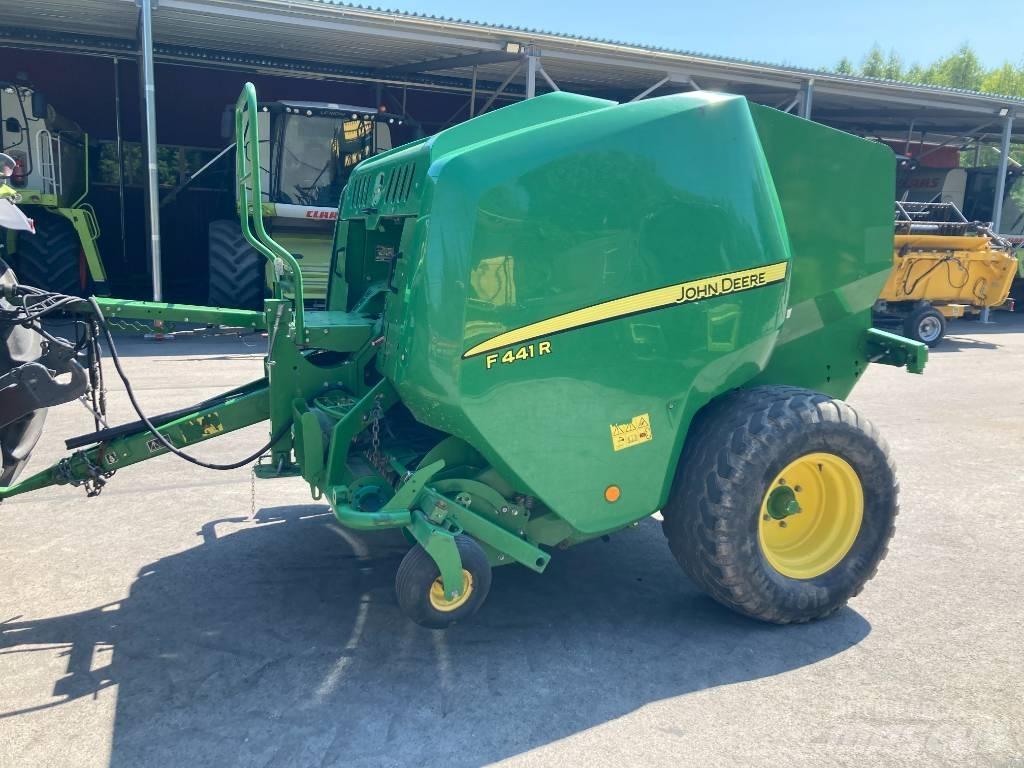John Deere F441R Lis na válcové balíky