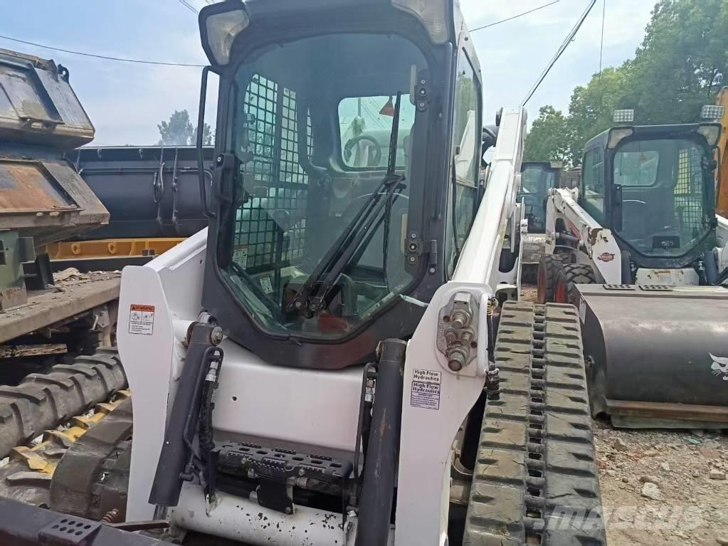 Bobcat T 770 Smykem řízené nakladače