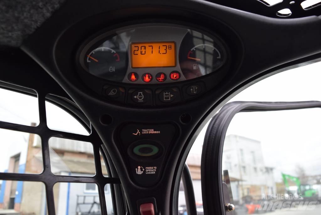 Bobcat S 530 Smykem řízené nakladače