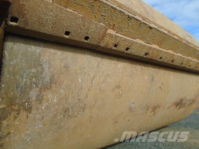 Dynapac CA 25 D Tahačové válce