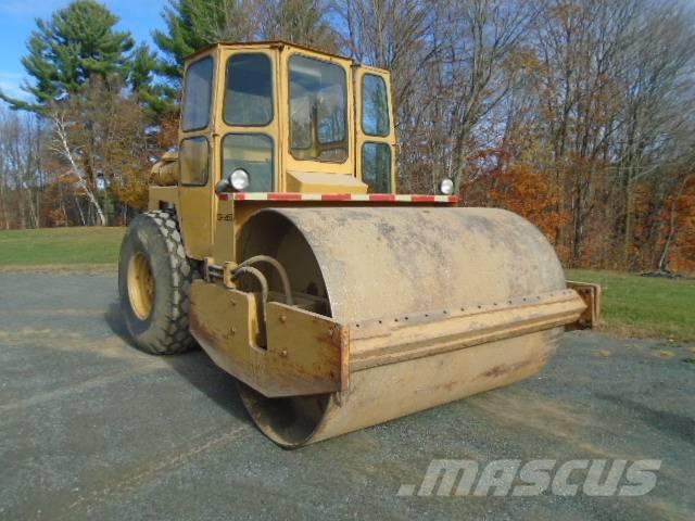 Dynapac CA 25 D Tahačové válce