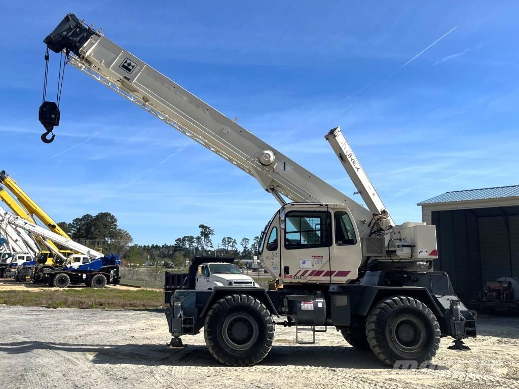 Terex RT 230-1 Jeřáby pro těžký terén