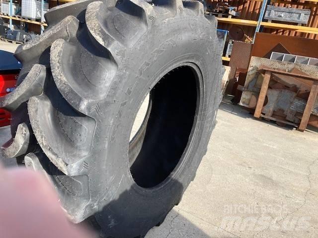 Galaxy 710/70R38 Pneumatiky, kola a ráfky