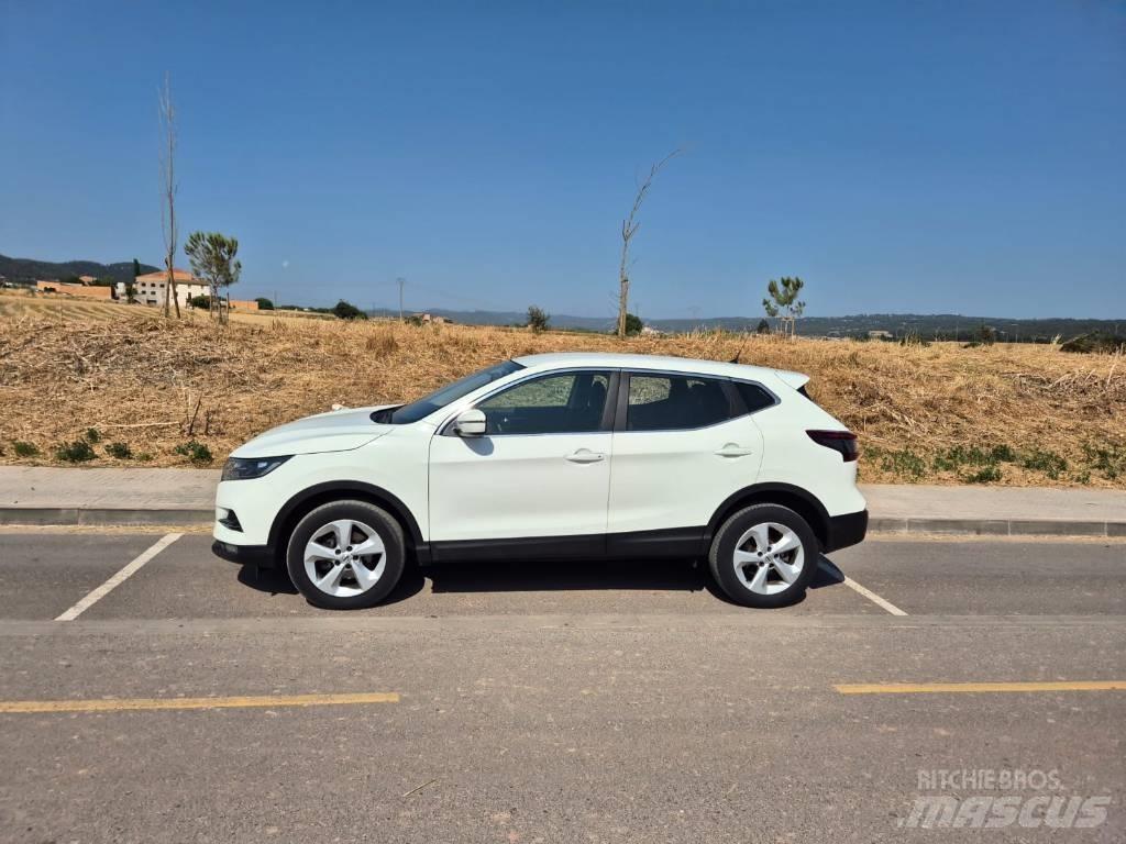 Nissan Qashqai Osobní vozy